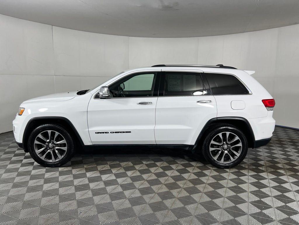 Used 2018 Bright White Clearcoat Jeep Limited image 12