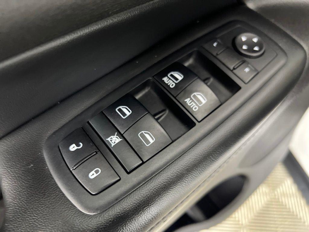 Used 2018 Bright White Clearcoat Jeep Limited image 15