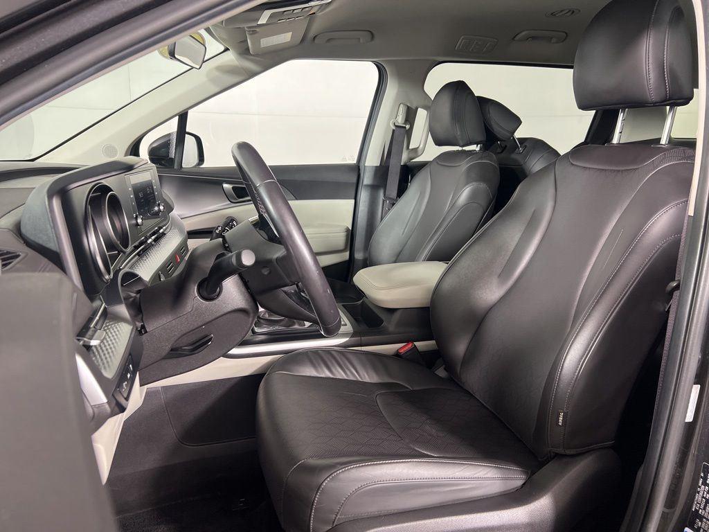 Used 2024 Panthera Metal Kia LX image 10