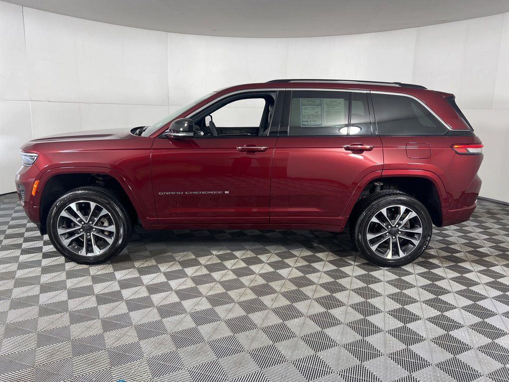 Certified Used 2024 Velvet Red Pearlcoat Jeep Overland image 6