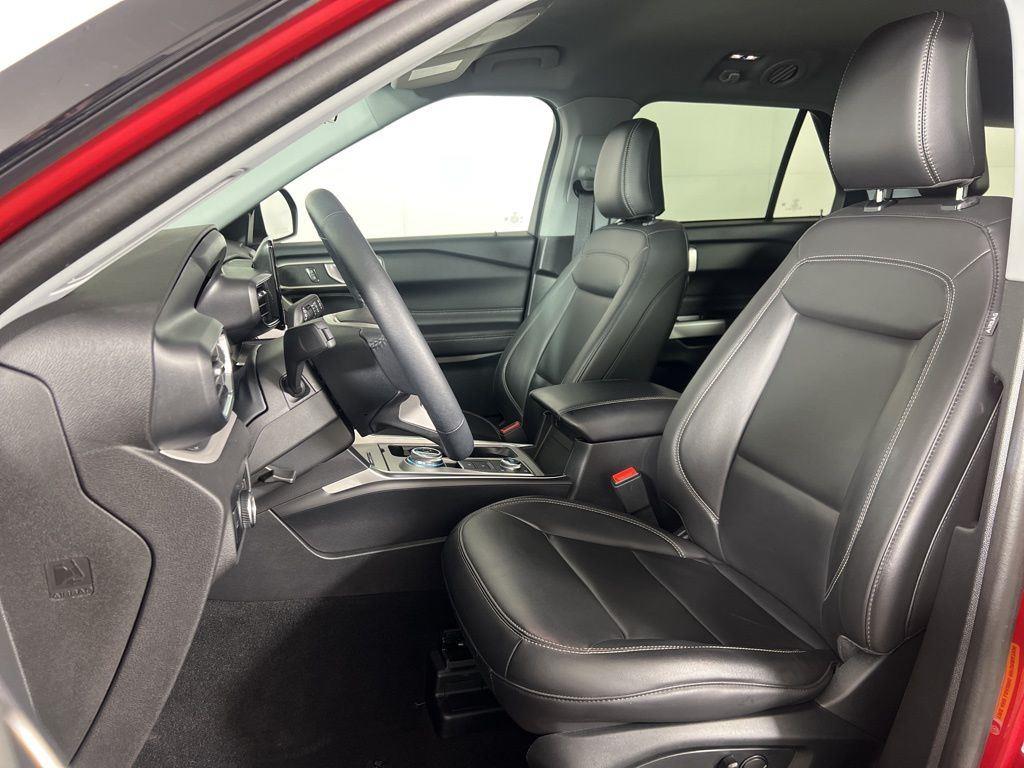 Used 2024 Red Metallic Ford XLT image 10