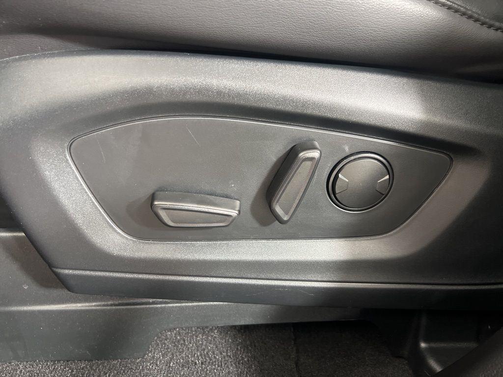 Used 2024 Red Metallic Ford XLT image 12