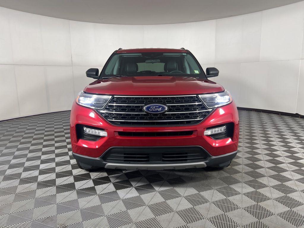 Used 2024 Red Metallic Ford XLT image 3