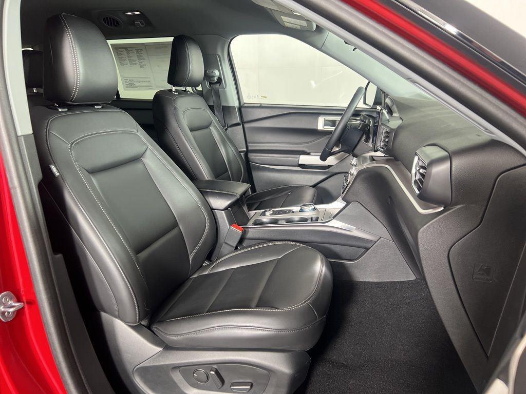 Used 2024 Red Metallic Ford XLT image 13