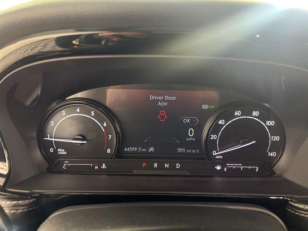 Used 2020 White Lincoln Standard image 14