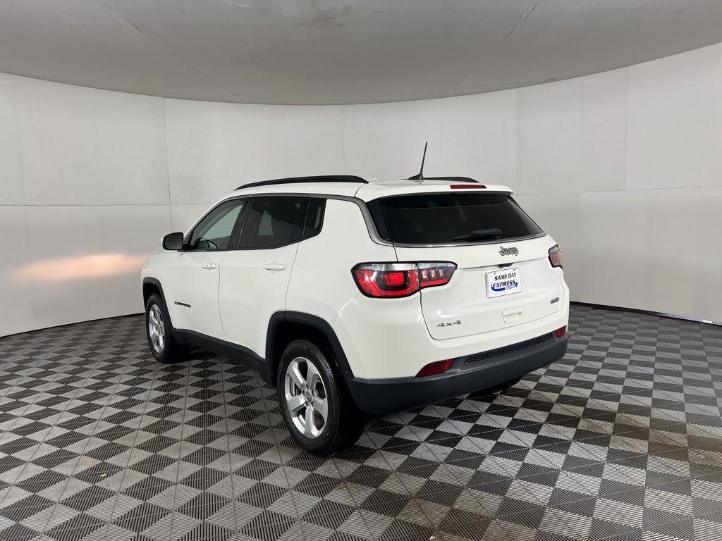 Used 2019 White Clearcoat Jeep Latitude image 7