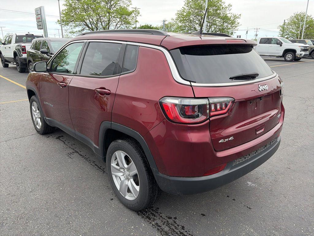 Certified Used 2022 Velvet Red Pearlcoat Jeep Latitude image 6
