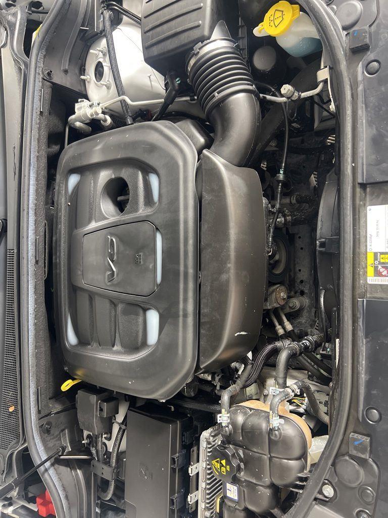Used 2020 Bright White Clearcoat Jeep Limited image 29