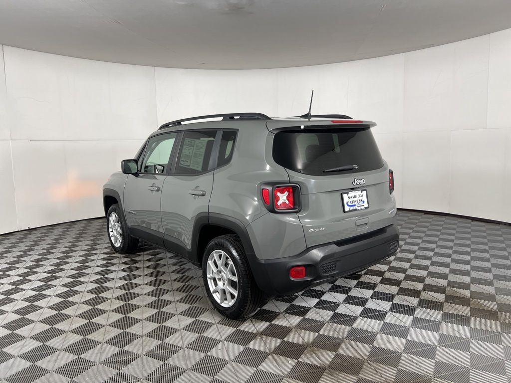 Certified Used 2022 Sting-Gray Clearcoat Jeep Latitude image 7