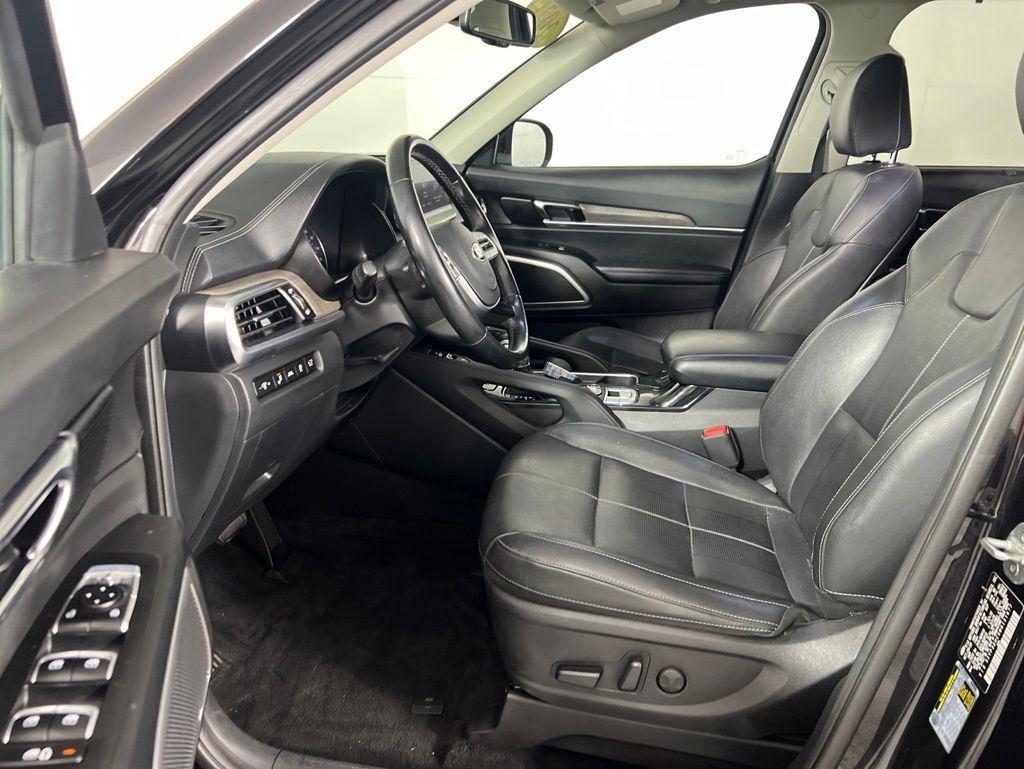 Used 2021 Copper Kia EX image 11