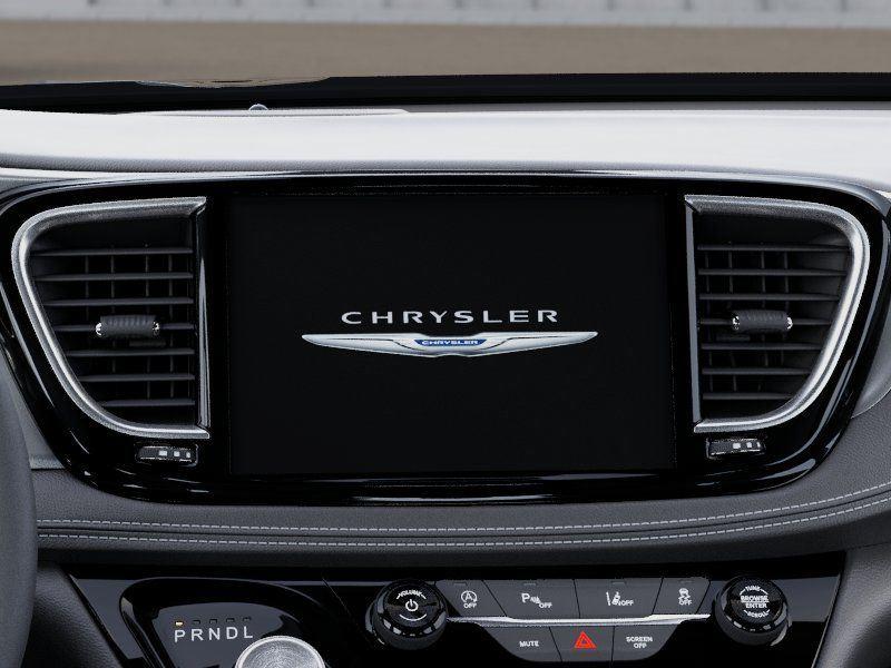 Used 2026 Diamond Black Crystal Pearlcoa Chrysler Select image 20