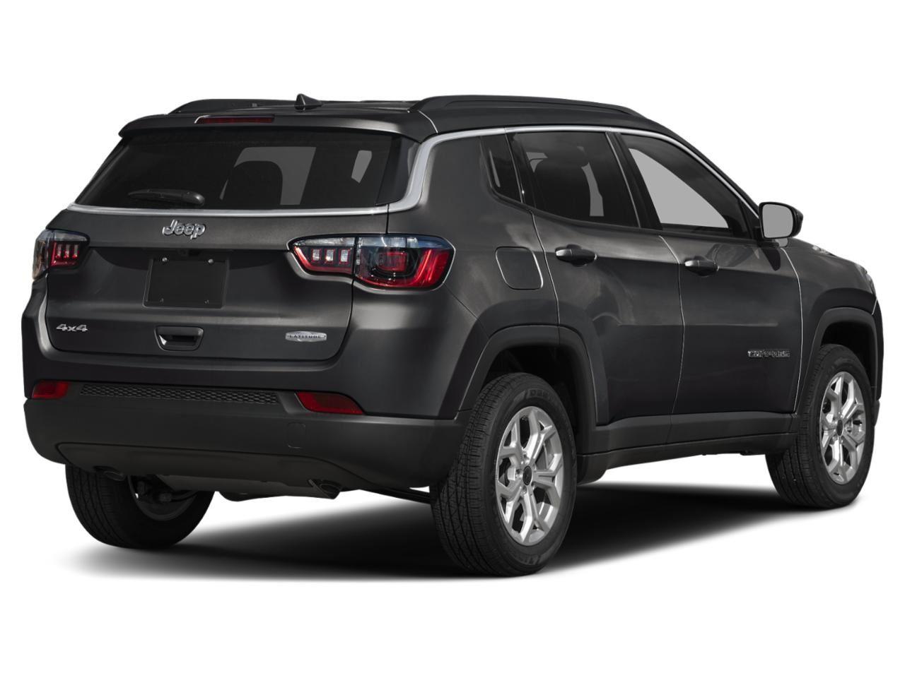New 2026 Diamond Black Crystal Pearl-Coat Exterior Paint Jeep Limited image 11