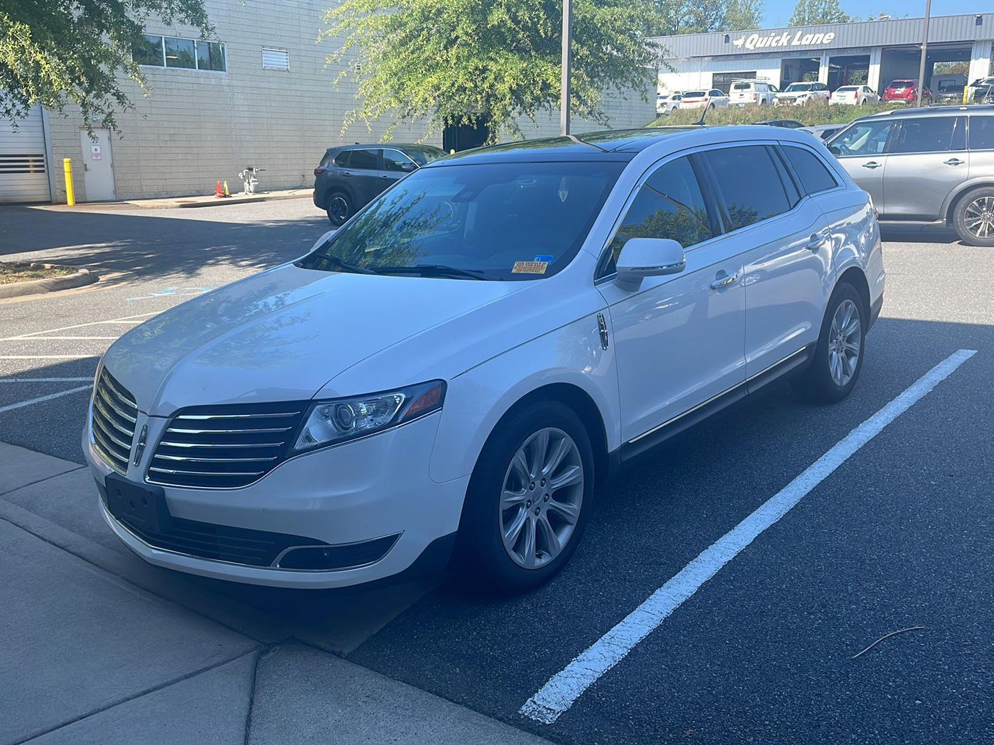 2018 Lincoln MKT Reserve AWD