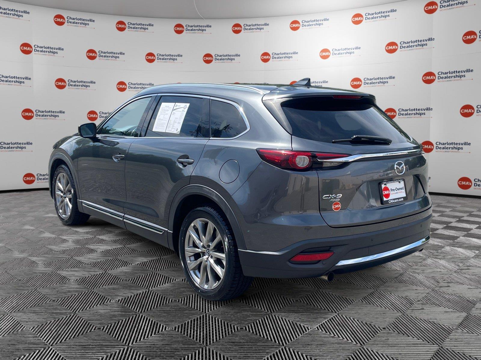 View vehicle photo 3