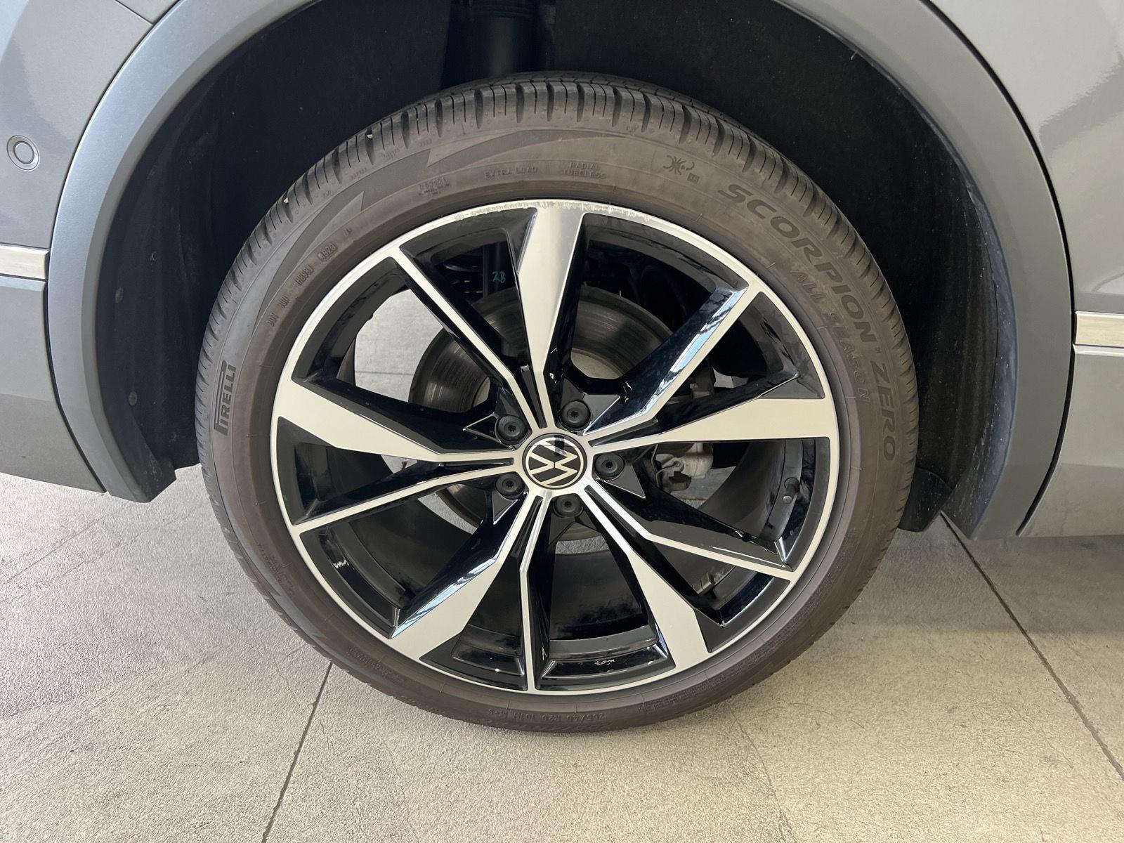 2024 Volkswagen Tiguan SEL R-LINE - Photo 16