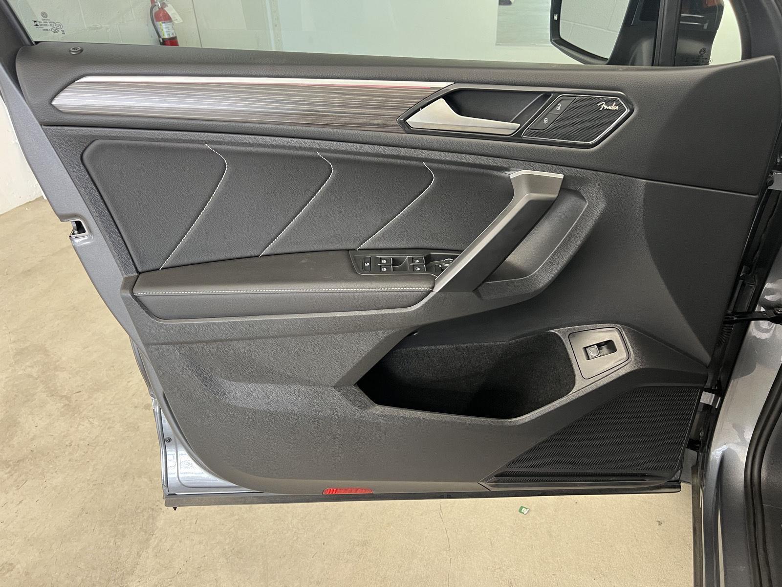 2024 Volkswagen Tiguan SEL R-LINE - Photo 19