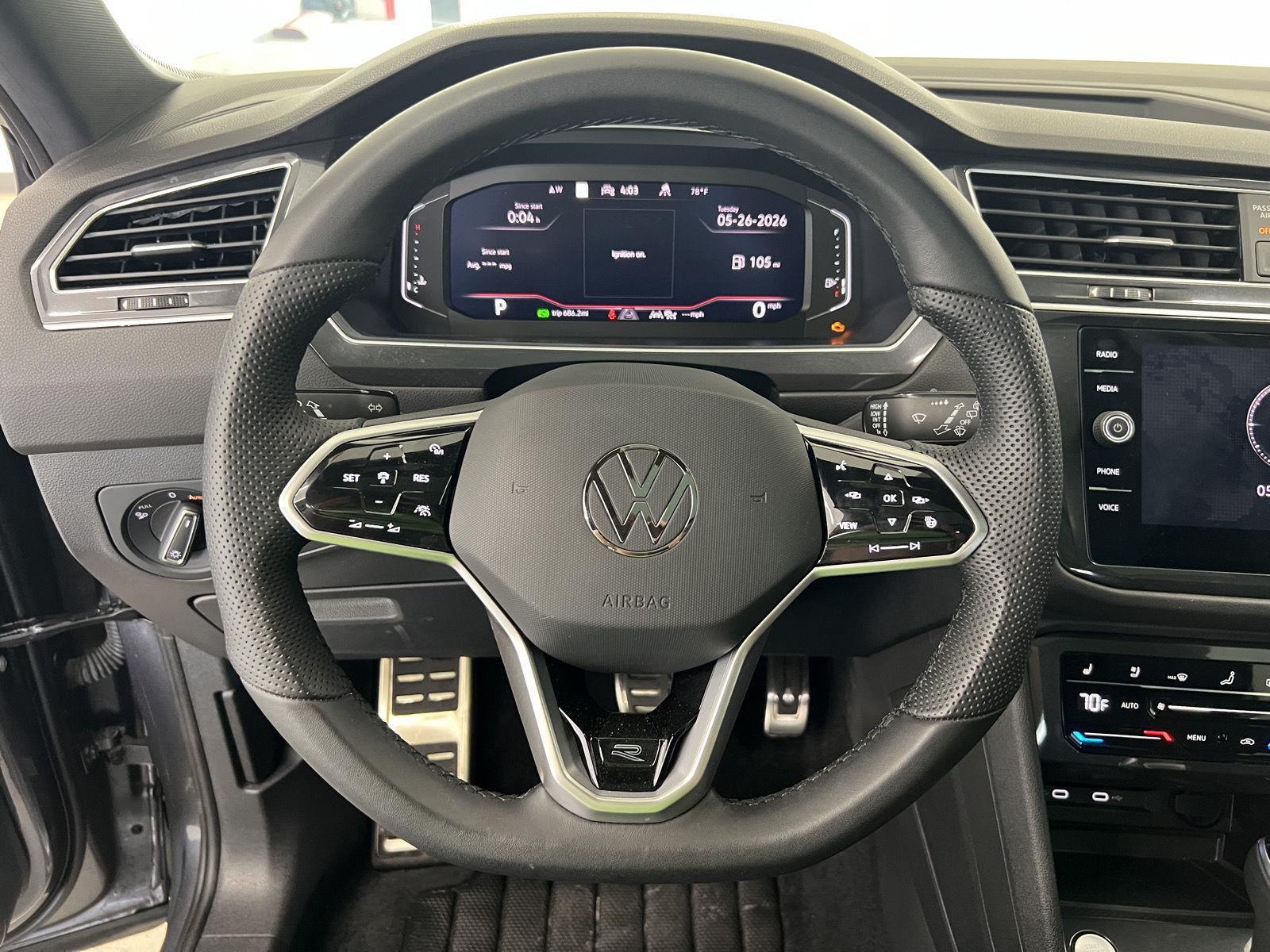 2024 Volkswagen Tiguan SEL R-LINE - Photo 18
