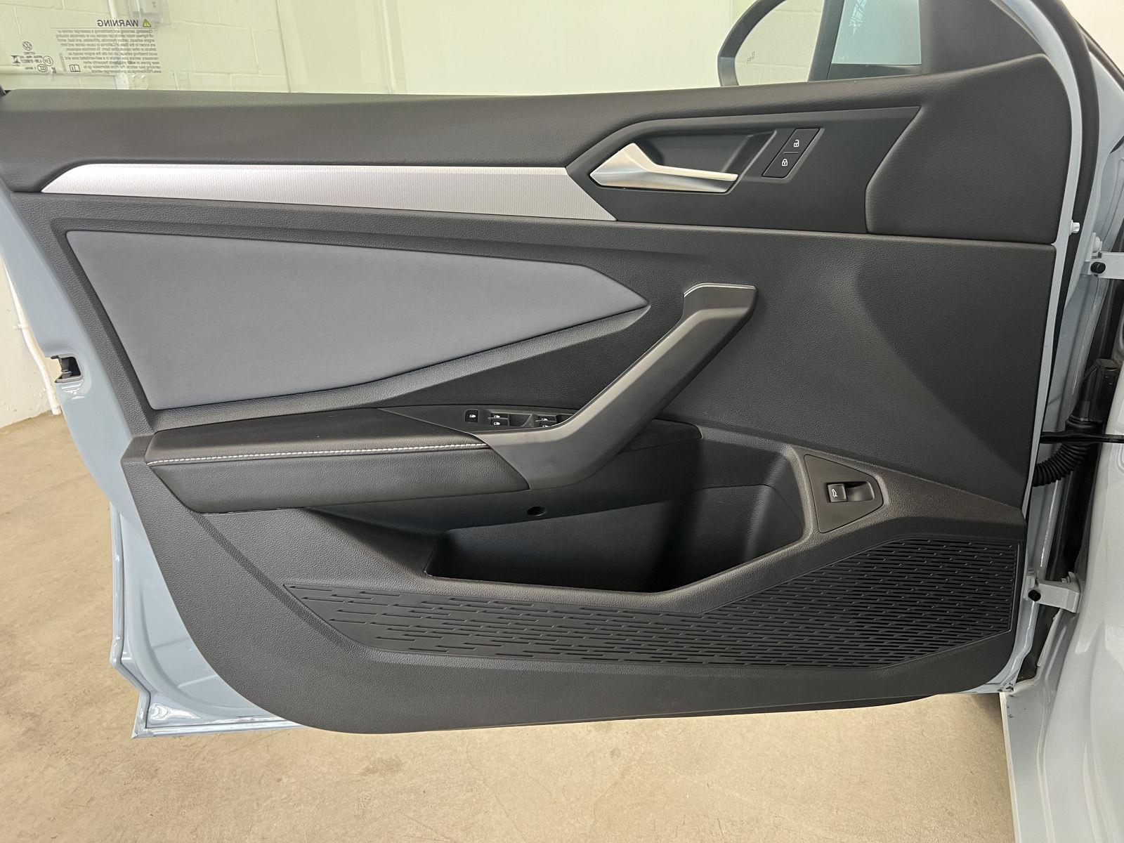 2026 Volkswagen Jetta SE - Photo 11