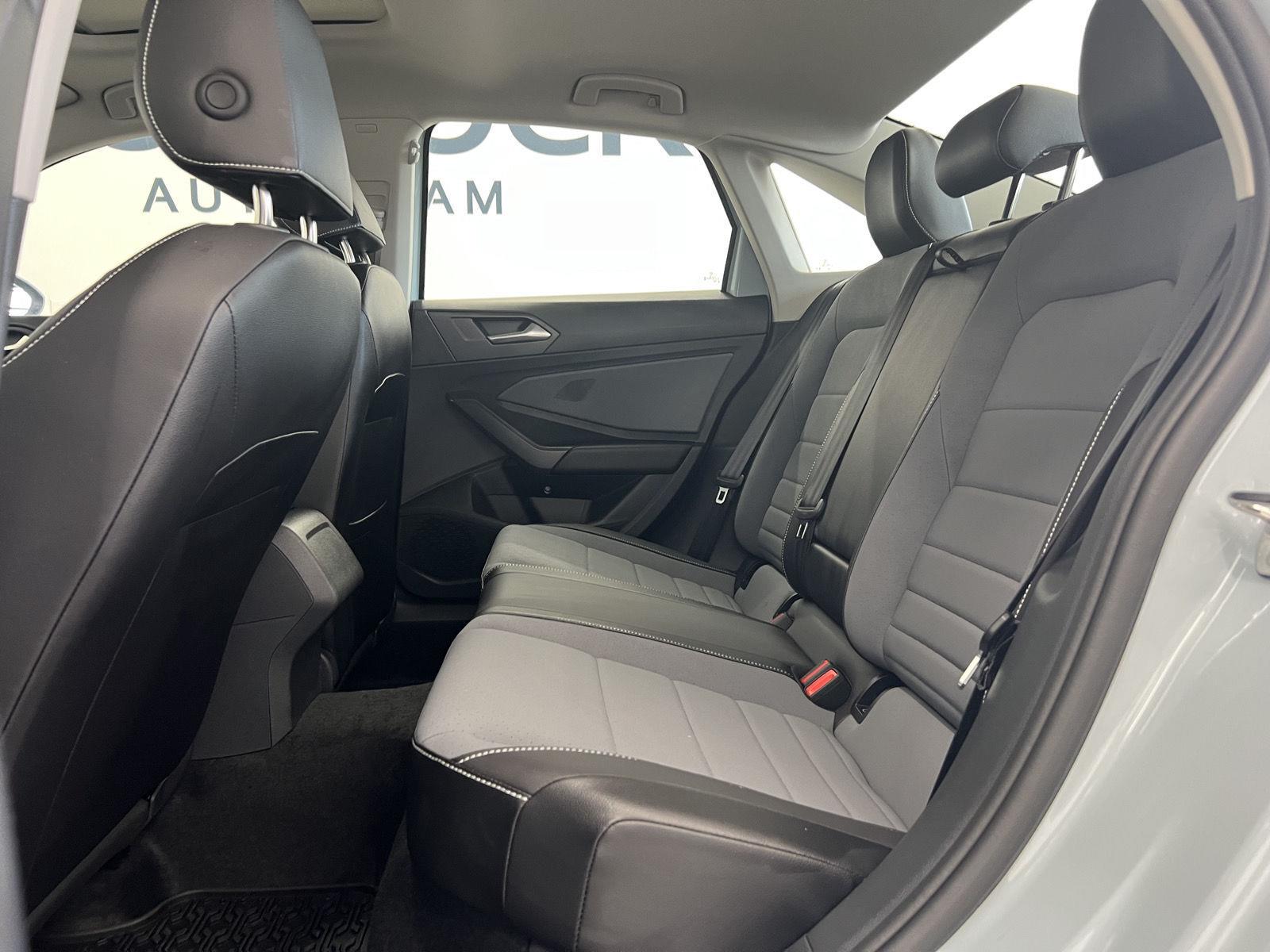 2026 Volkswagen Jetta SE - Photo 26