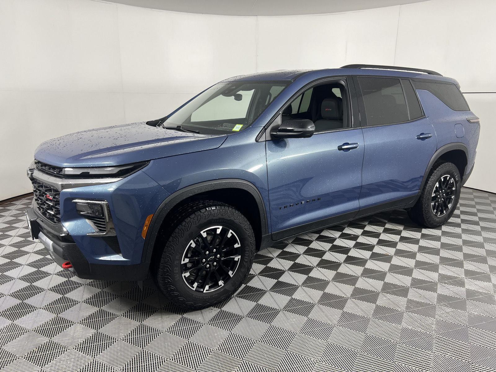 Used 2025 Lakeshore Blue Chevrolet Z71 image 6