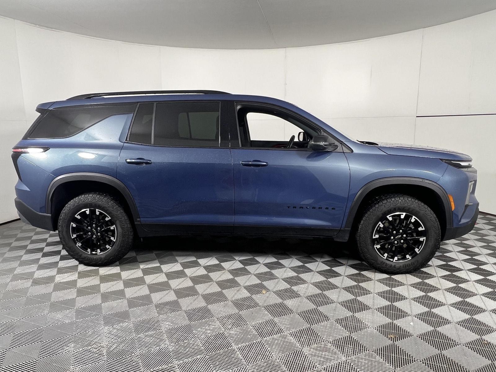 Used 2025 Lakeshore Blue Chevrolet Z71 image 12
