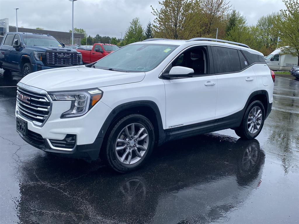 Used 2024 Summit White GMC SLT image 6
