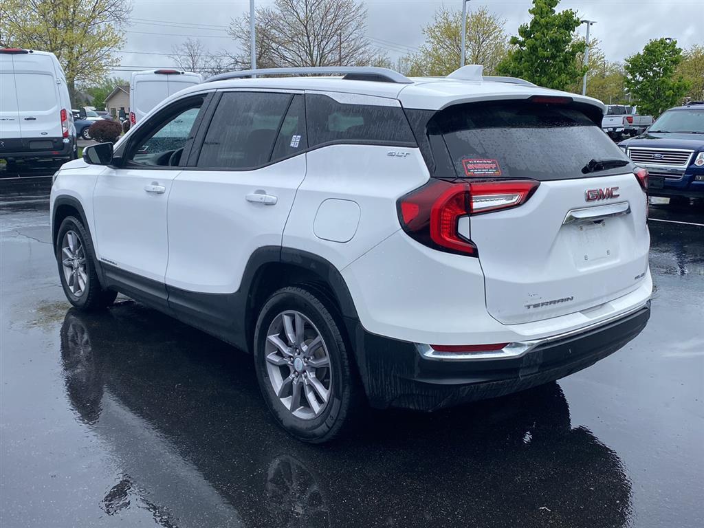 Used 2024 Summit White GMC SLT image 8