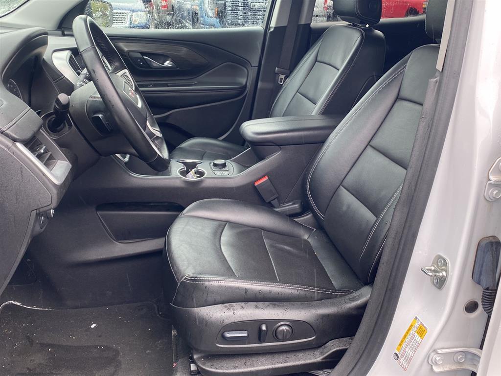 Used 2024 Summit White GMC SLT image 2