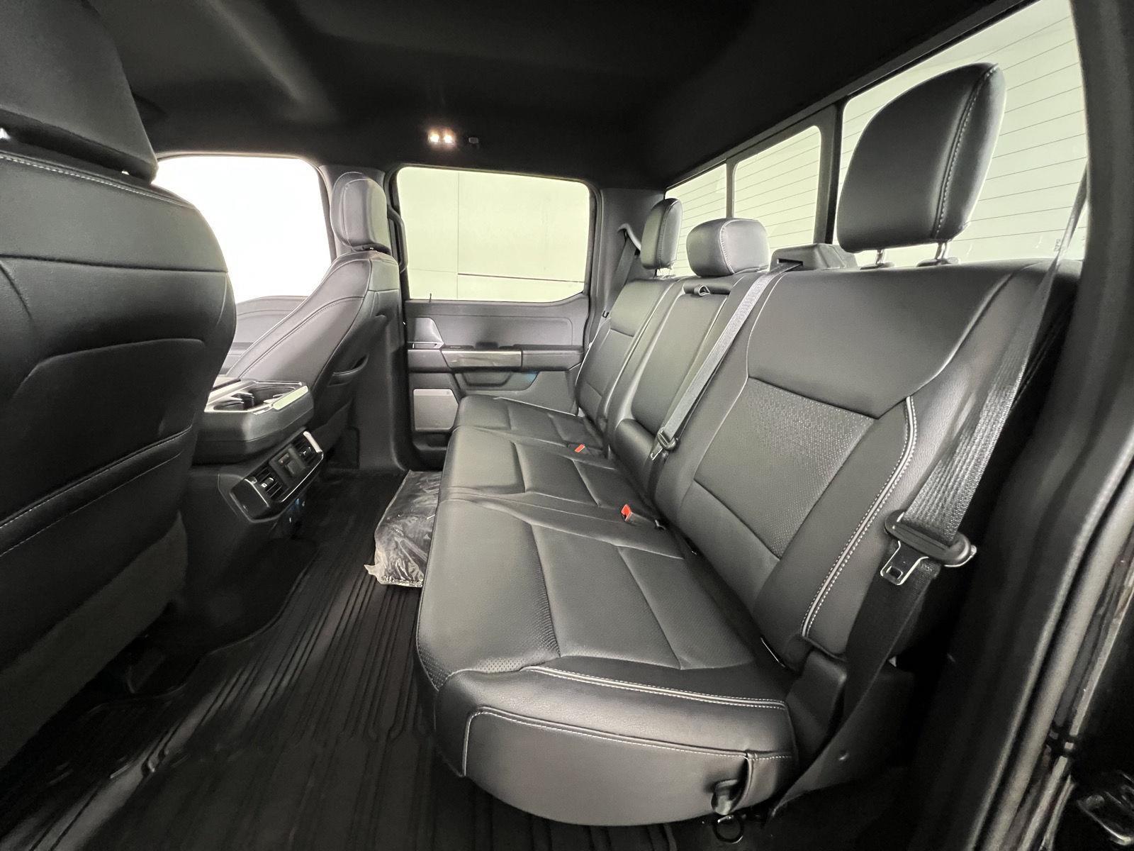 Used 2023 Agate Black Ford LARIAT image 20