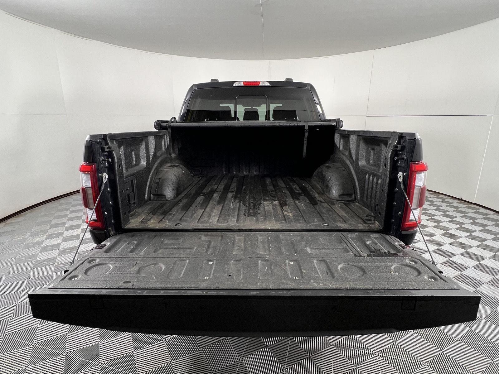 Used 2023 Agate Black Ford LARIAT image 23