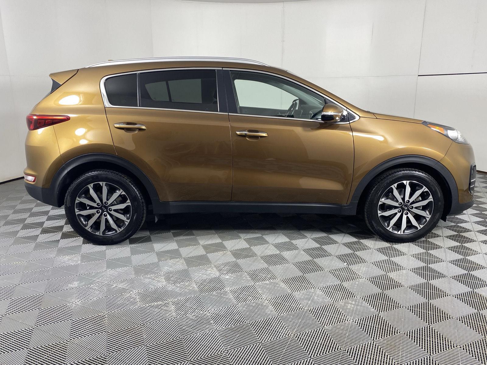 Used 2018 Burnished Copper Kia EX image 12