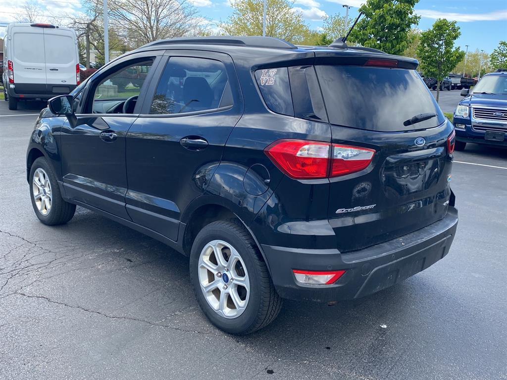 Used 2019 Shadow Black Ford SE image 9