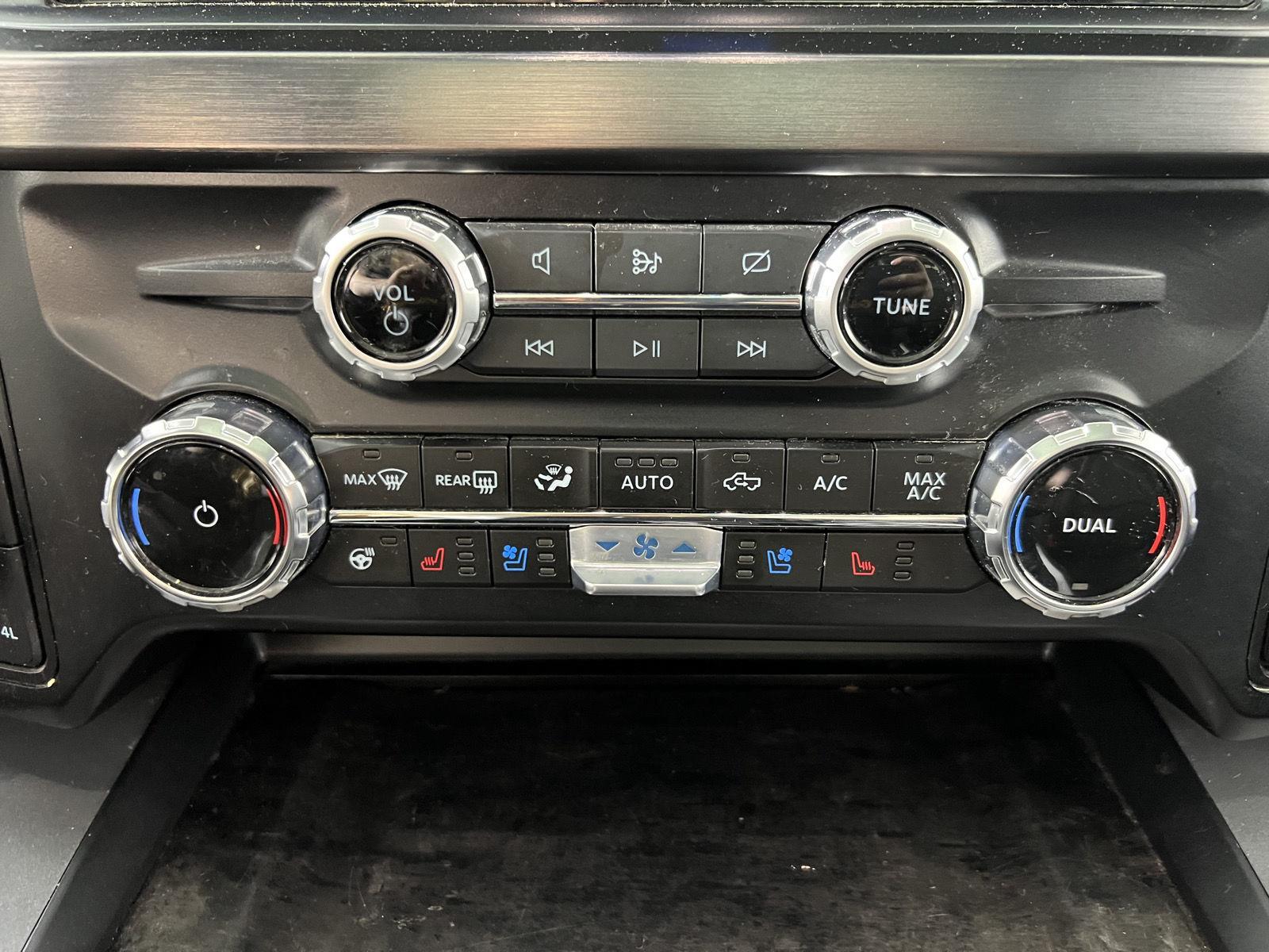 Used 2024 Oxford White Ford Lariat image 20