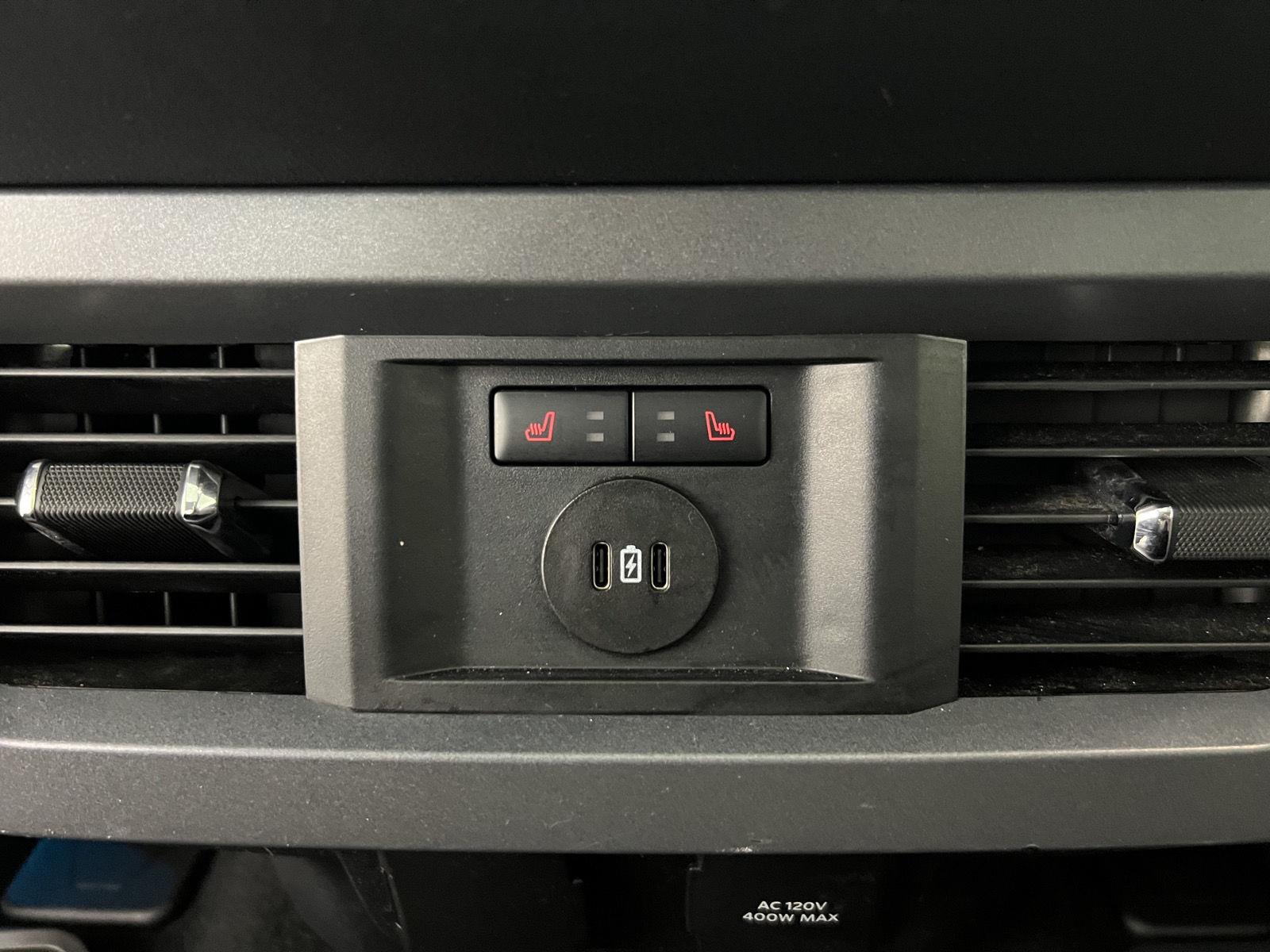 Used 2024 Oxford White Ford Lariat image 22