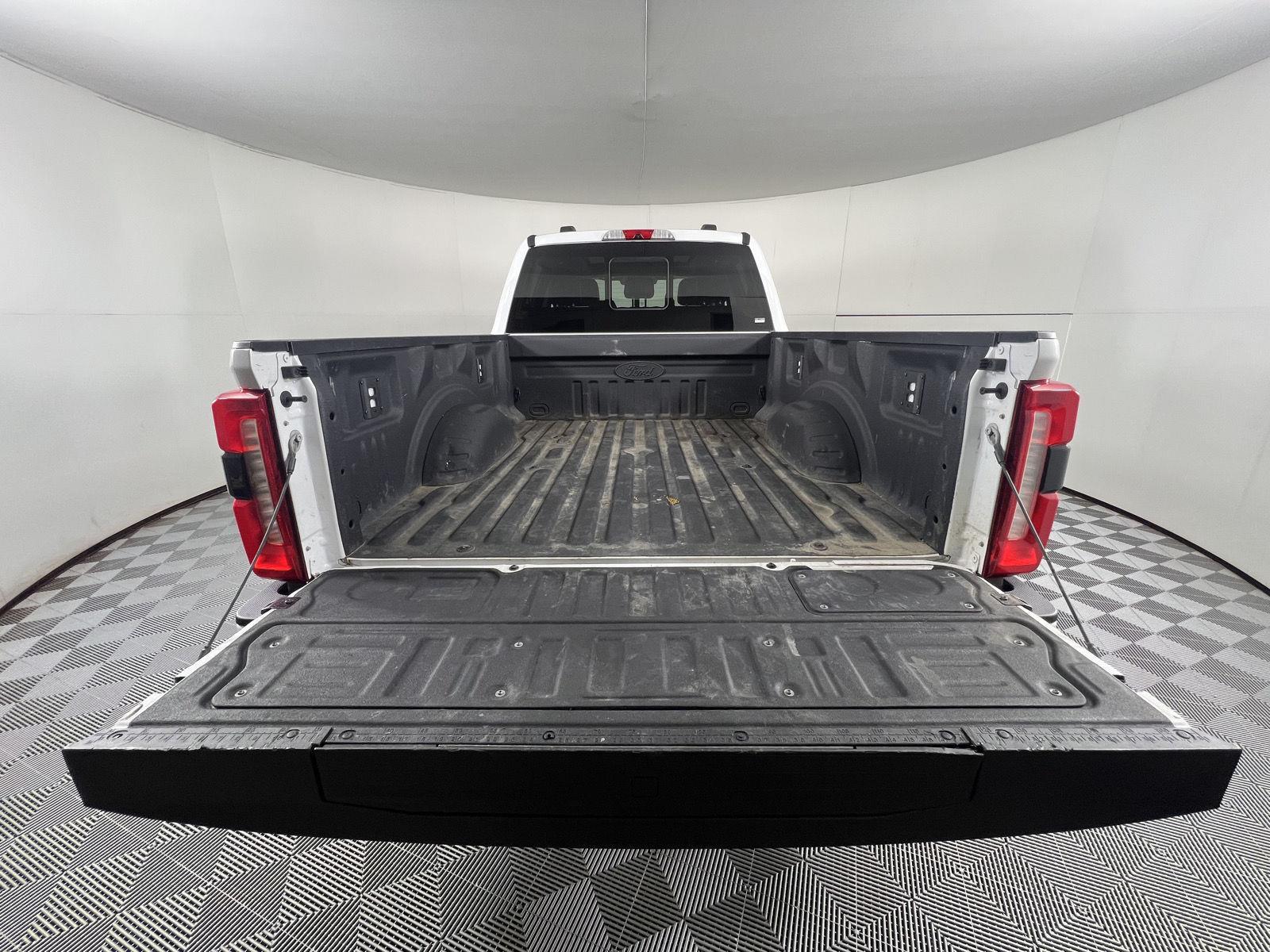 Used 2024 Oxford White Ford Lariat image 24