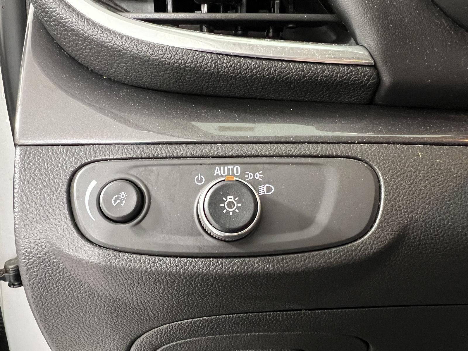 Used 2022 Quicksilver Metallic Buick Preferred image 16