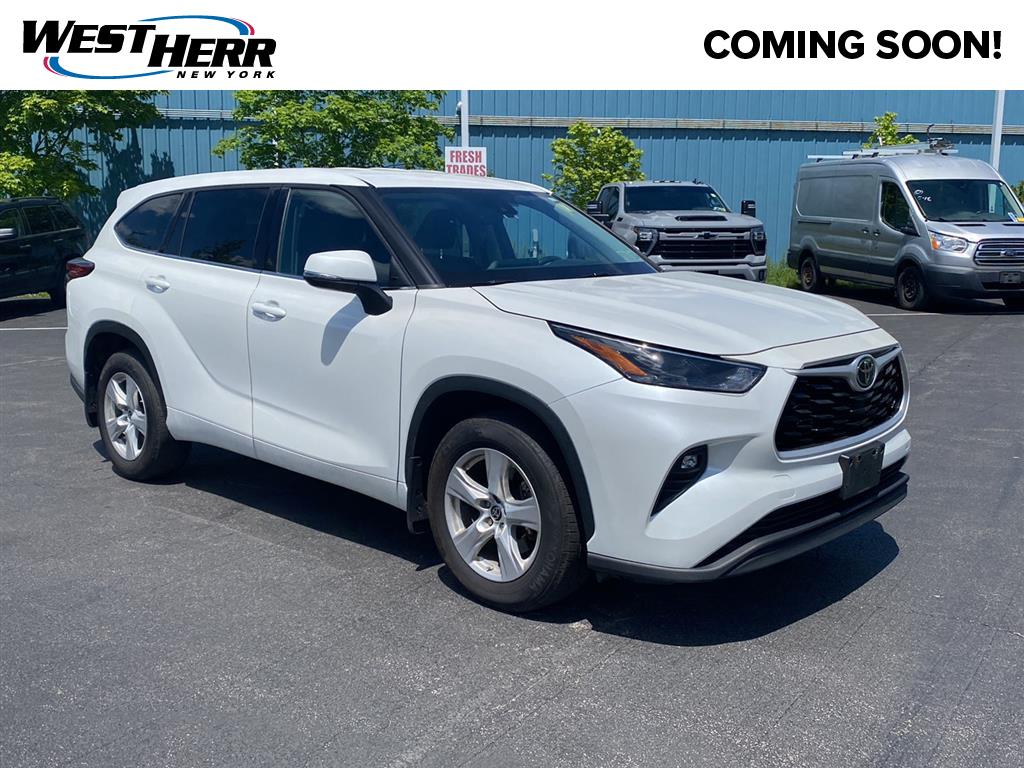 2022 Toyota Highlander LE