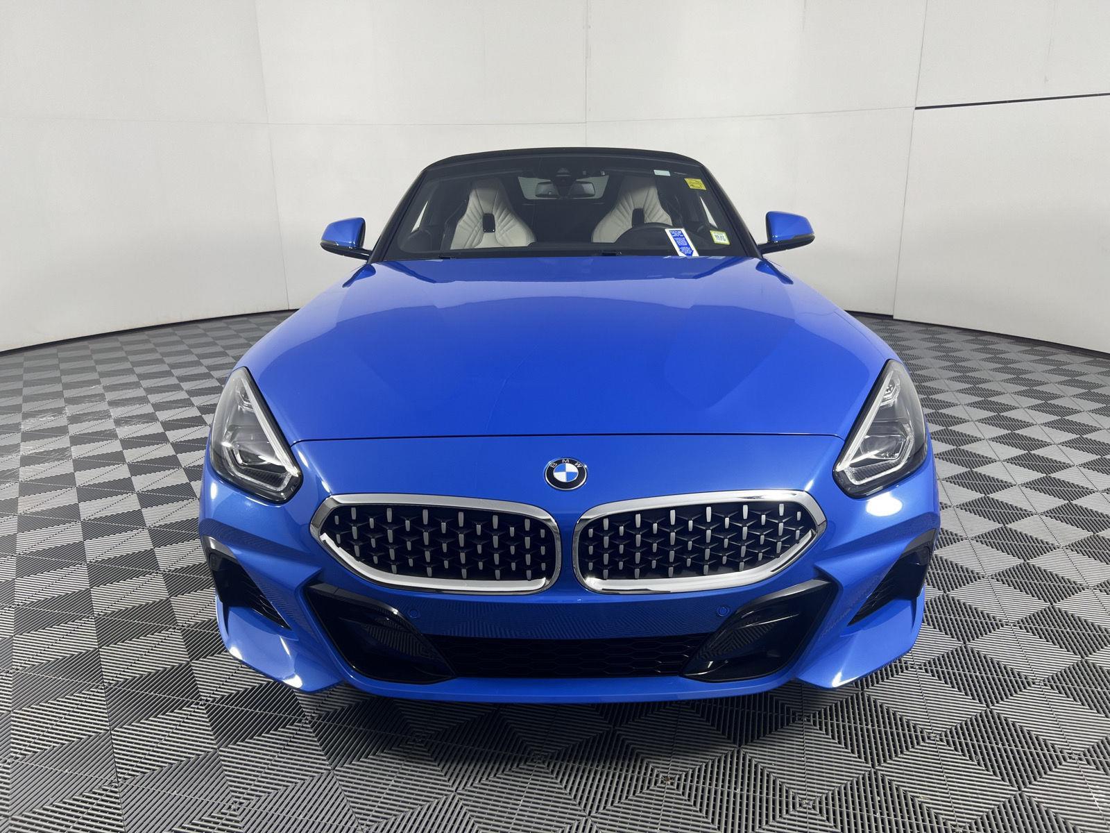 Used 2019 Misano Blue Metallic BMW sDrive30i image 5