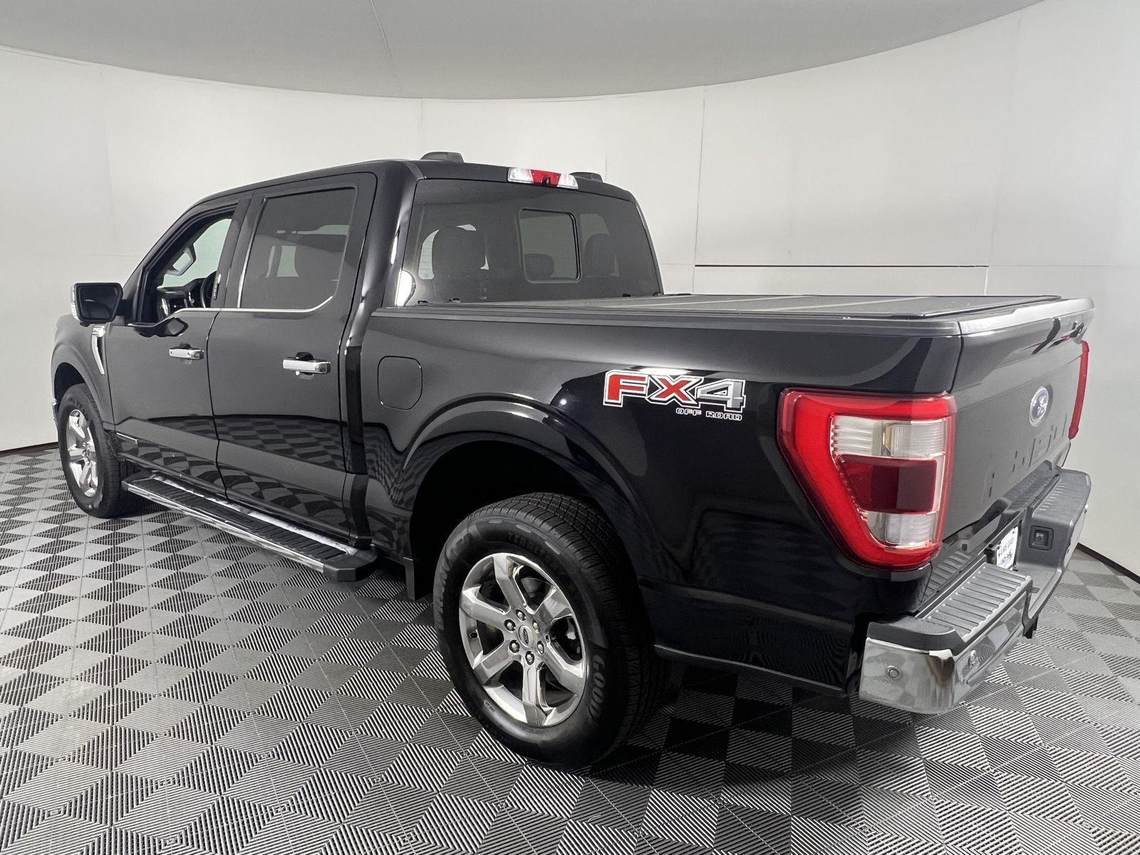 Used 2021 Agate Black Ford LARIAT image 9