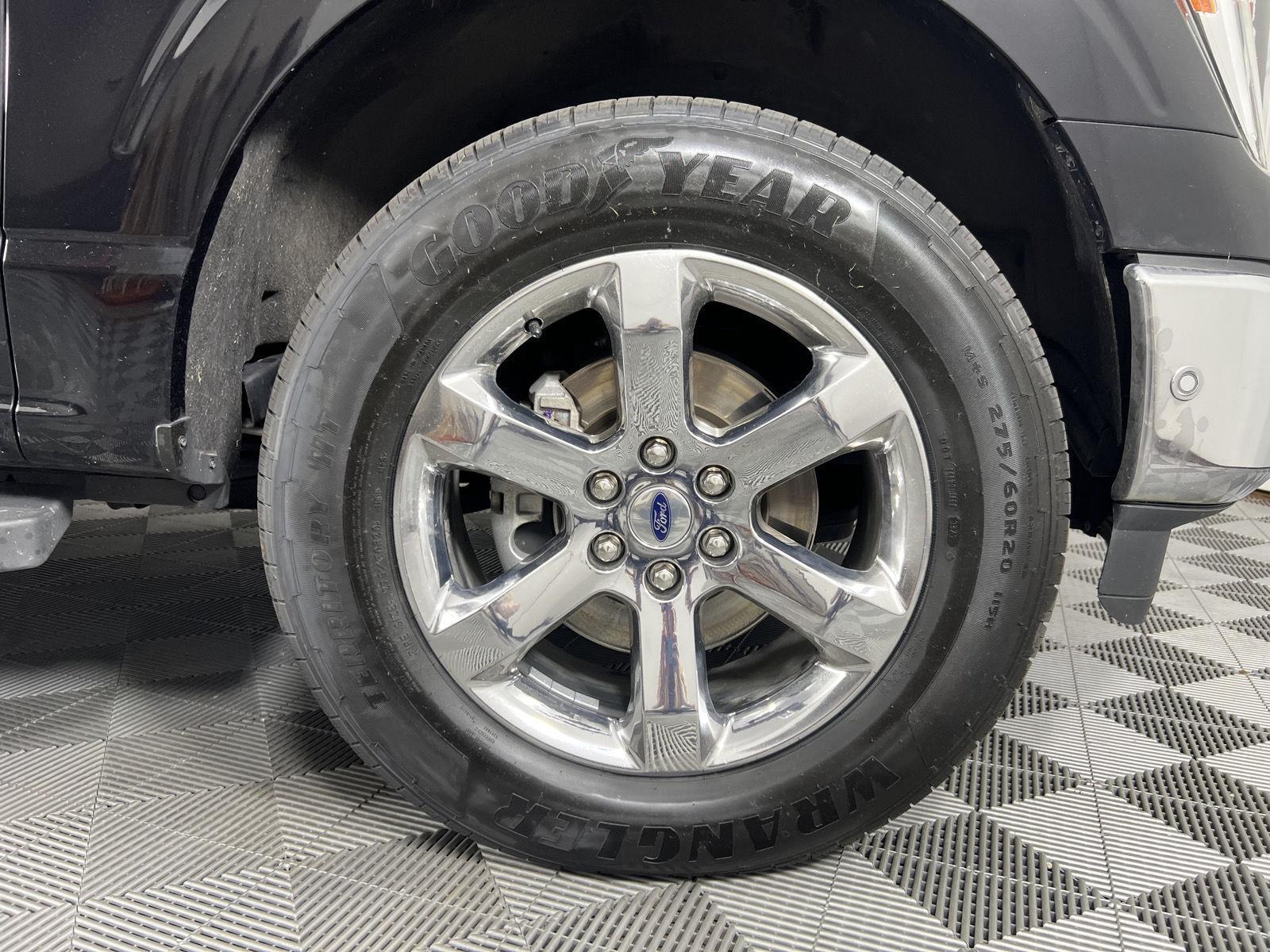 Used 2021 Agate Black Ford LARIAT image 13