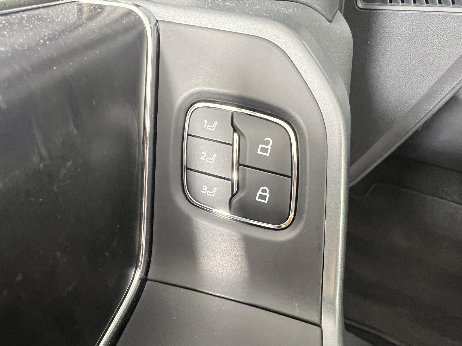 Used 2021 Agate Black Ford LARIAT image 20