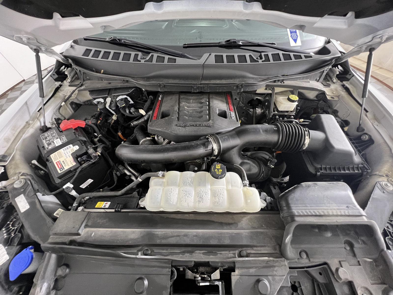 Used 2023 Avalanche Gray Ford Raptor image 23