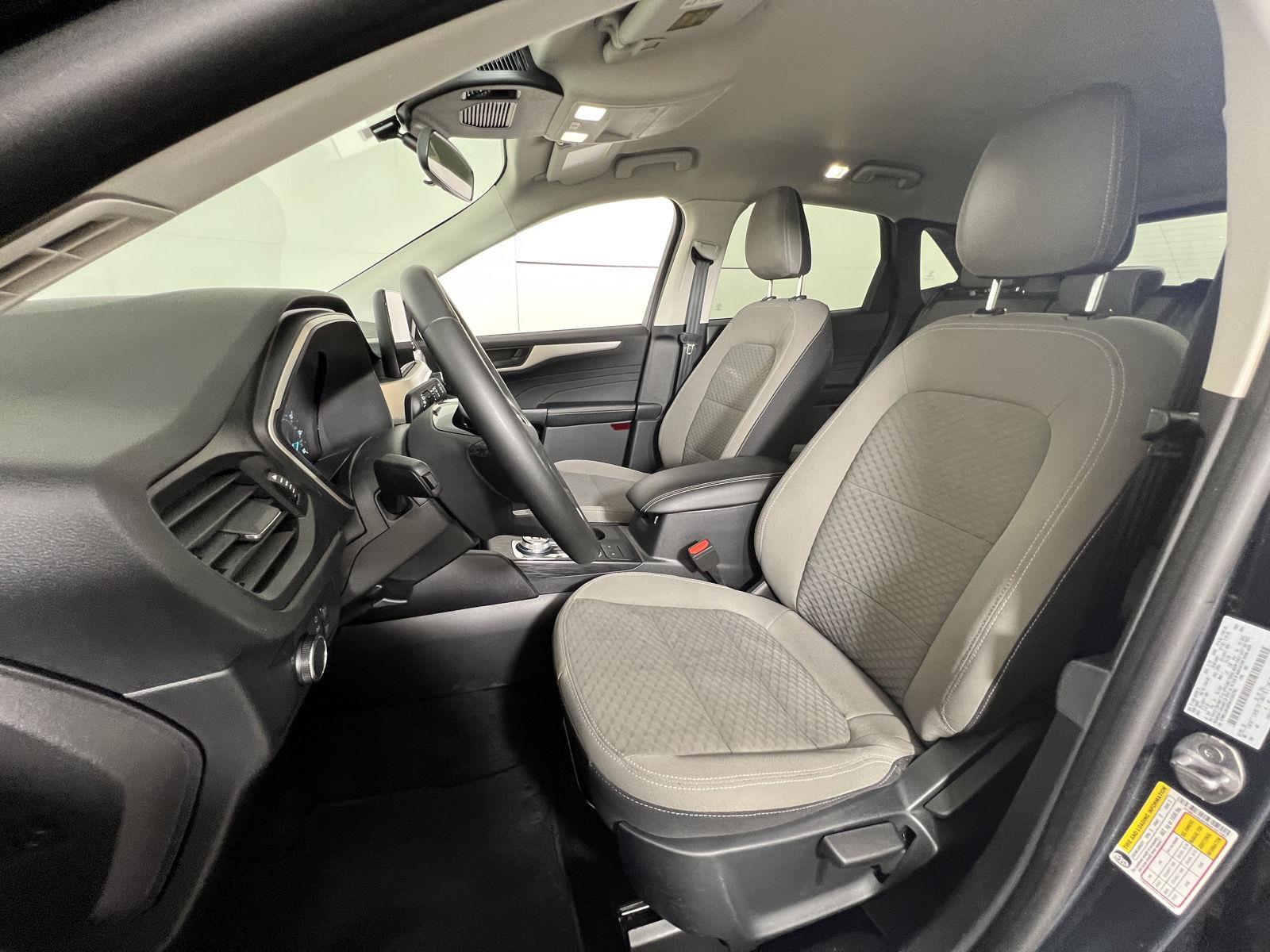 Used 2022 Stone Blue Ford SE image 2