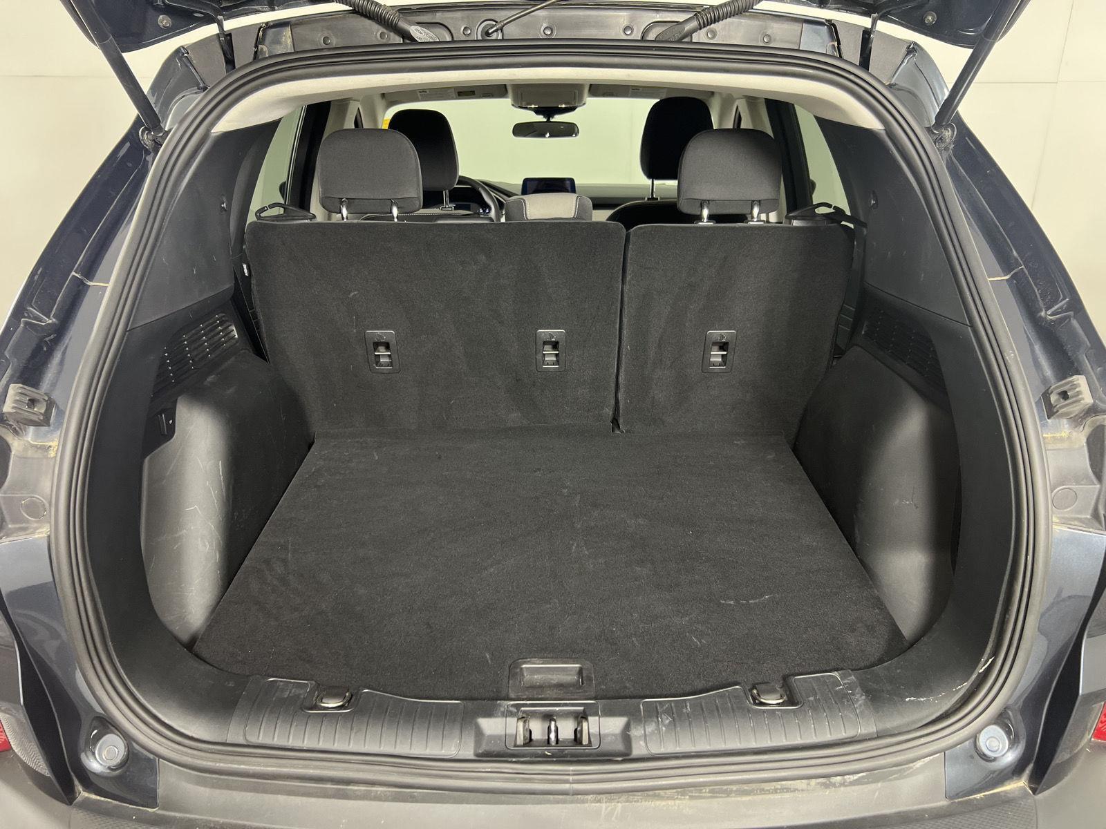 Used 2022 Stone Blue Ford SE image 21