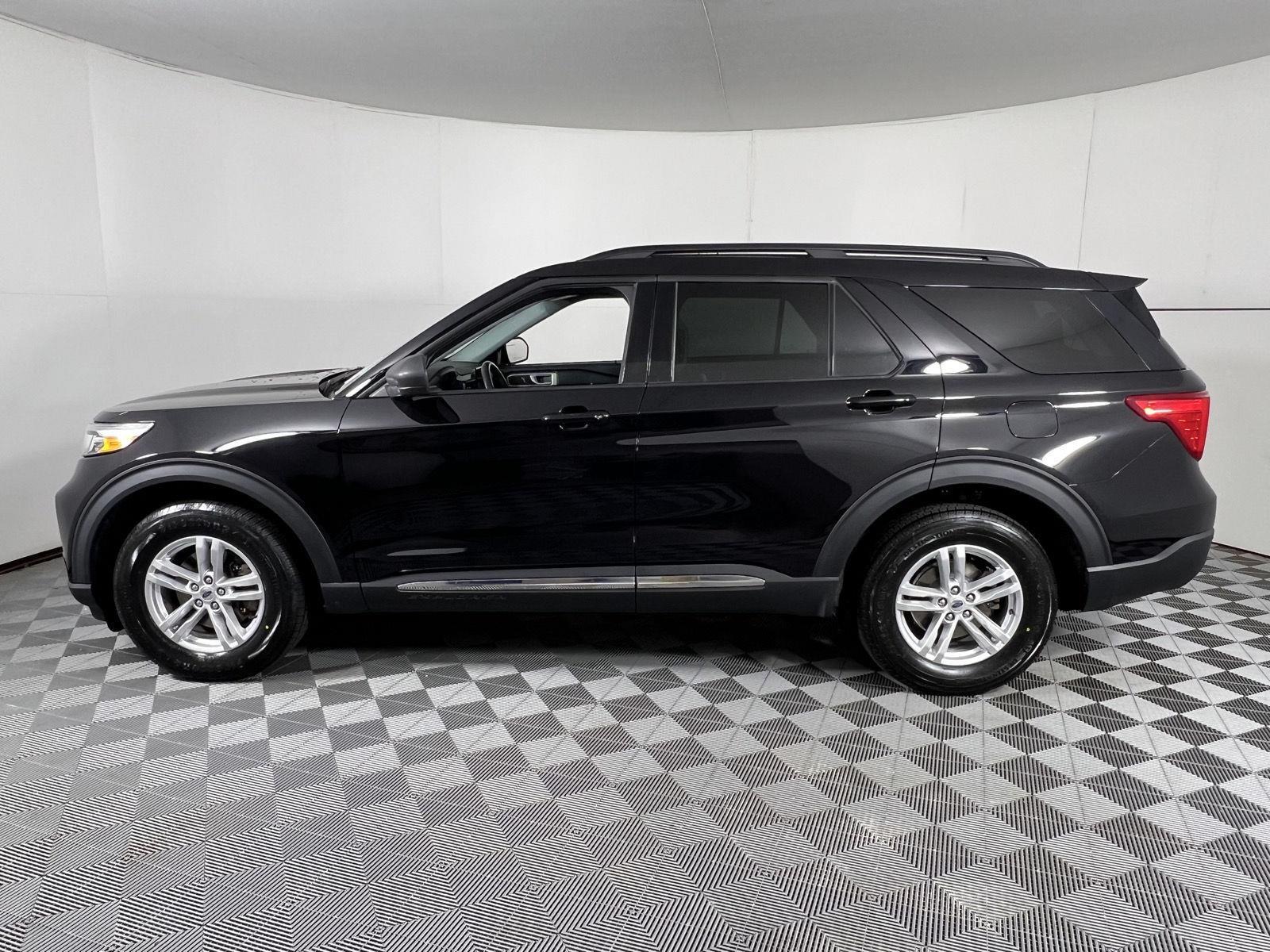 Used 2023 Agate Black Ford XLT image 7