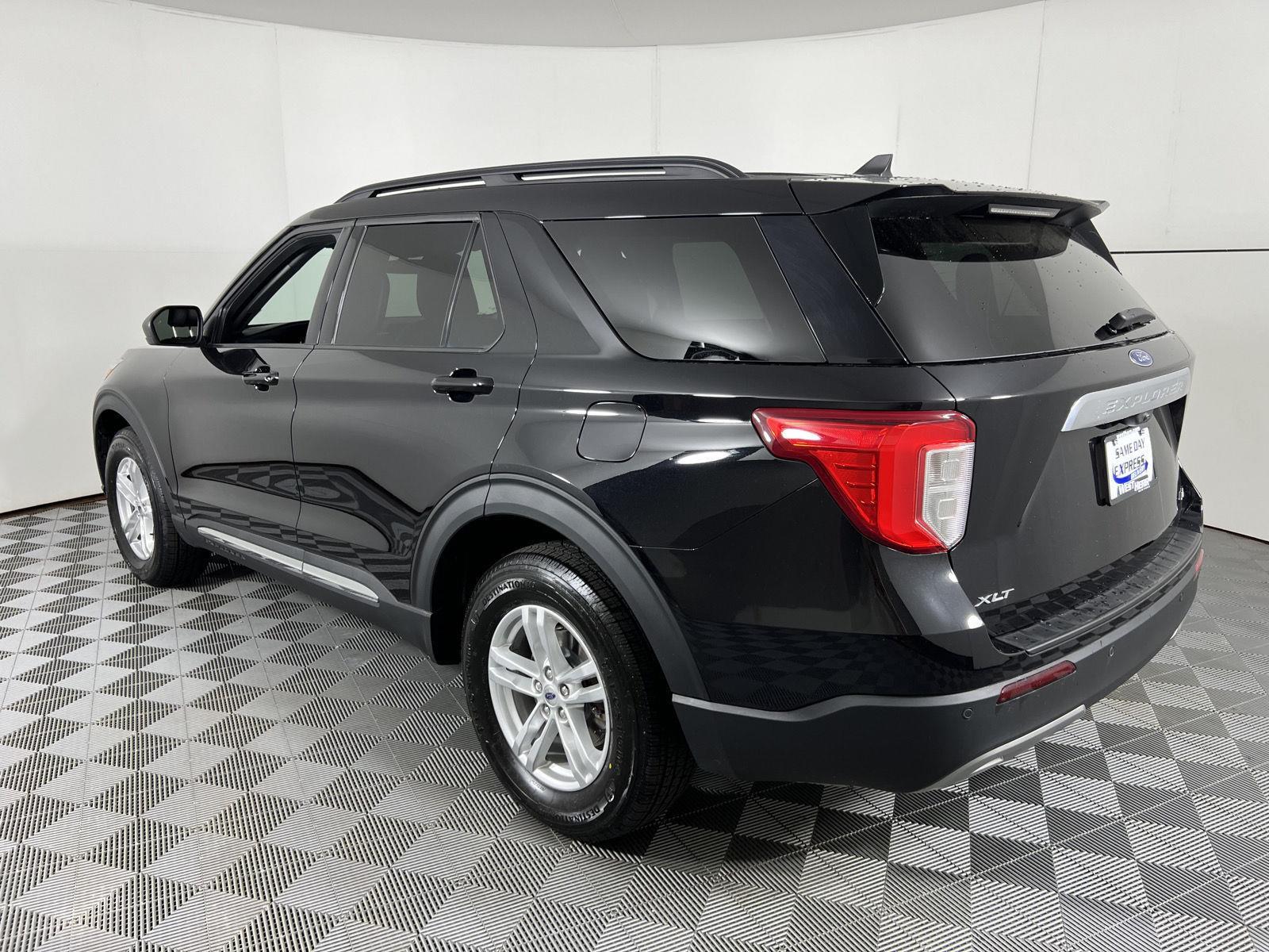 Used 2023 Agate Black Ford XLT image 8
