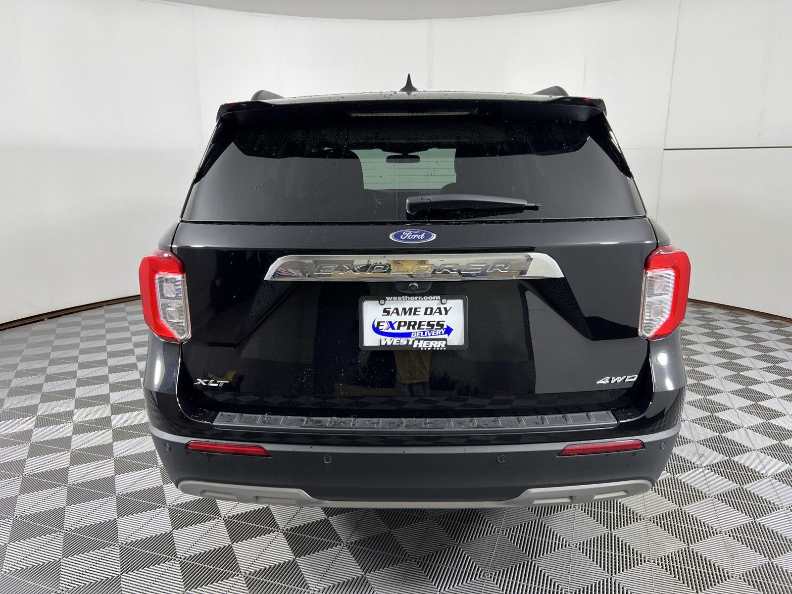 Used 2023 Agate Black Ford XLT image 9