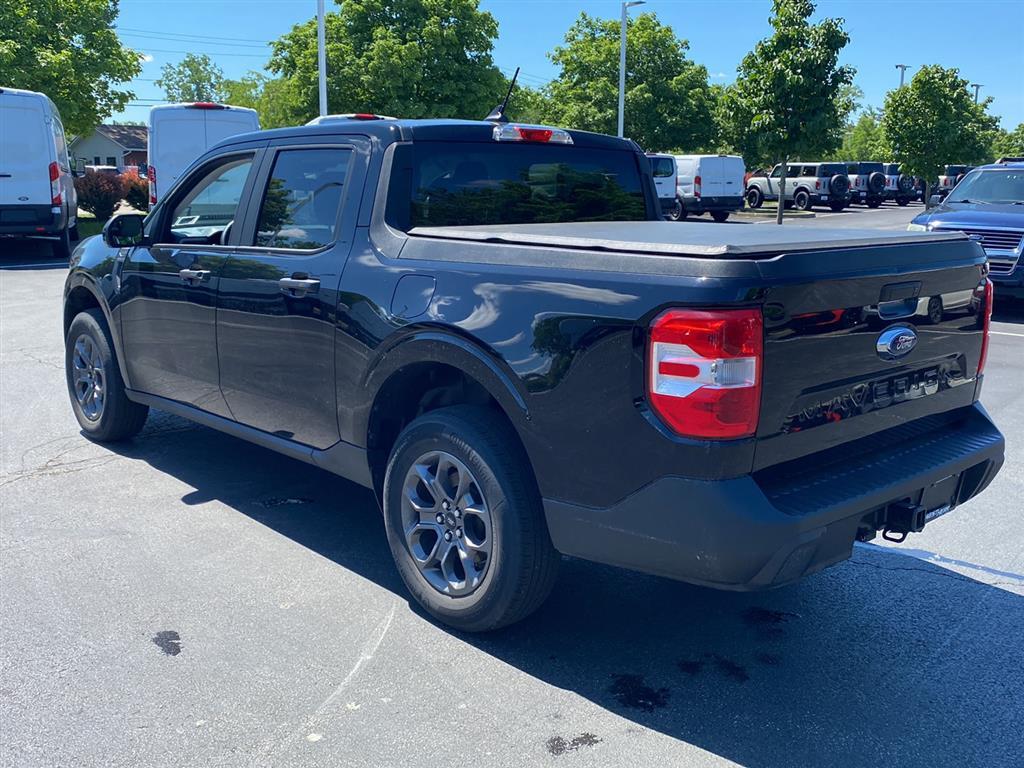 Used 2024 Shadow Black Ford XLT image 8
