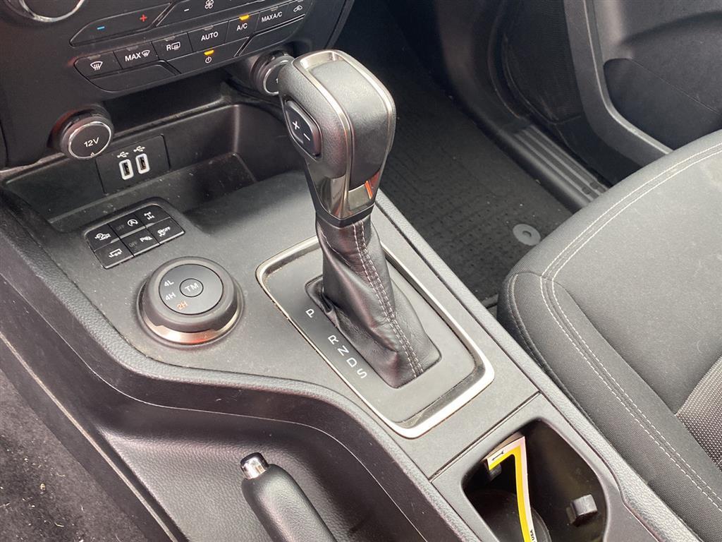 Used 2019 Shadow Black Ford XLT image 15