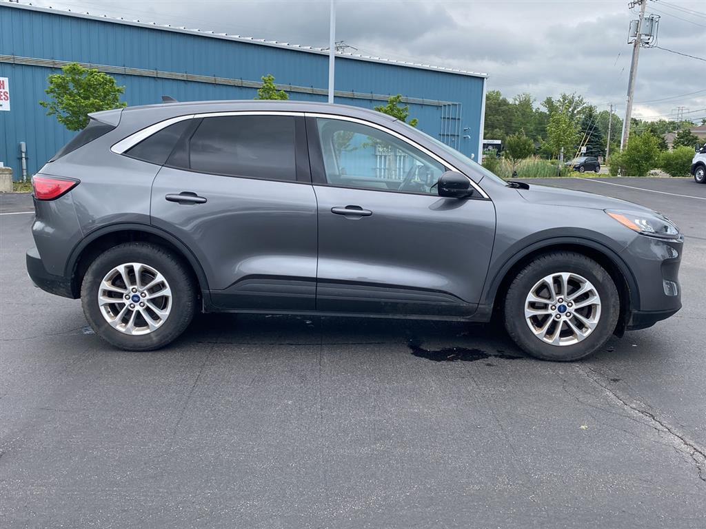 Used 2022 Carbonized Gray Ford SE image 11